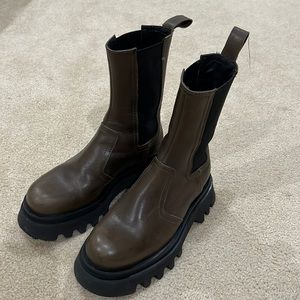 ZARA lug sole boots. Size 36